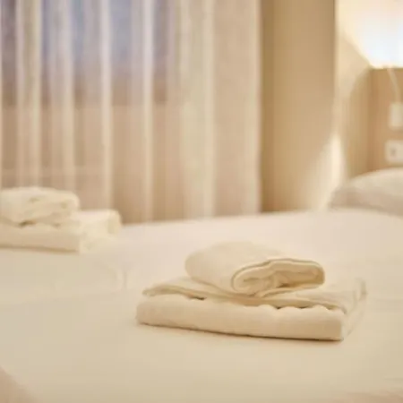 Yuhom, Casas Con Alma. Xacedos 3 * Миньо